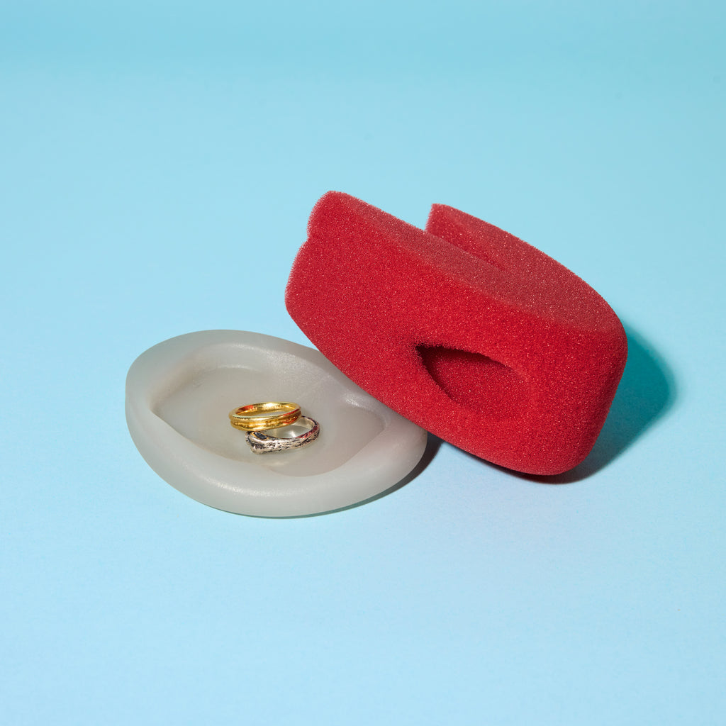 non-abrasive sponge cleaning crystal